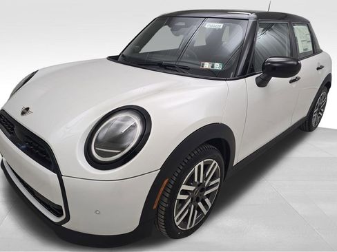 New 2026 MINI Cooper 4-Door Hardtop image 5