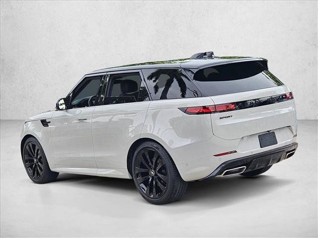 Used 2025 Land Rover Range Rover Sport Dynamic SE AWD/4WD image 8