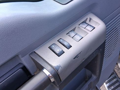 Used 2015 Ford F250 XLT w/ XLT Premium Package AWD/4WD image 13