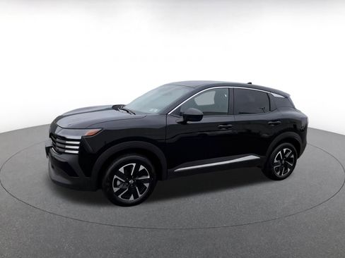 Used 2025 Nissan Kicks SV image 7