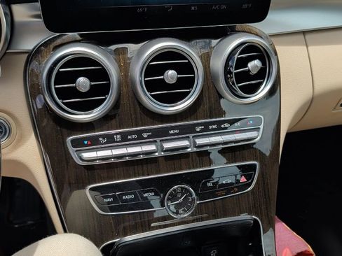 Used 2019 Mercedes-Benz C 300 Sedan image 2