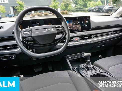 Used 2025 Kia K4 FWD image 27