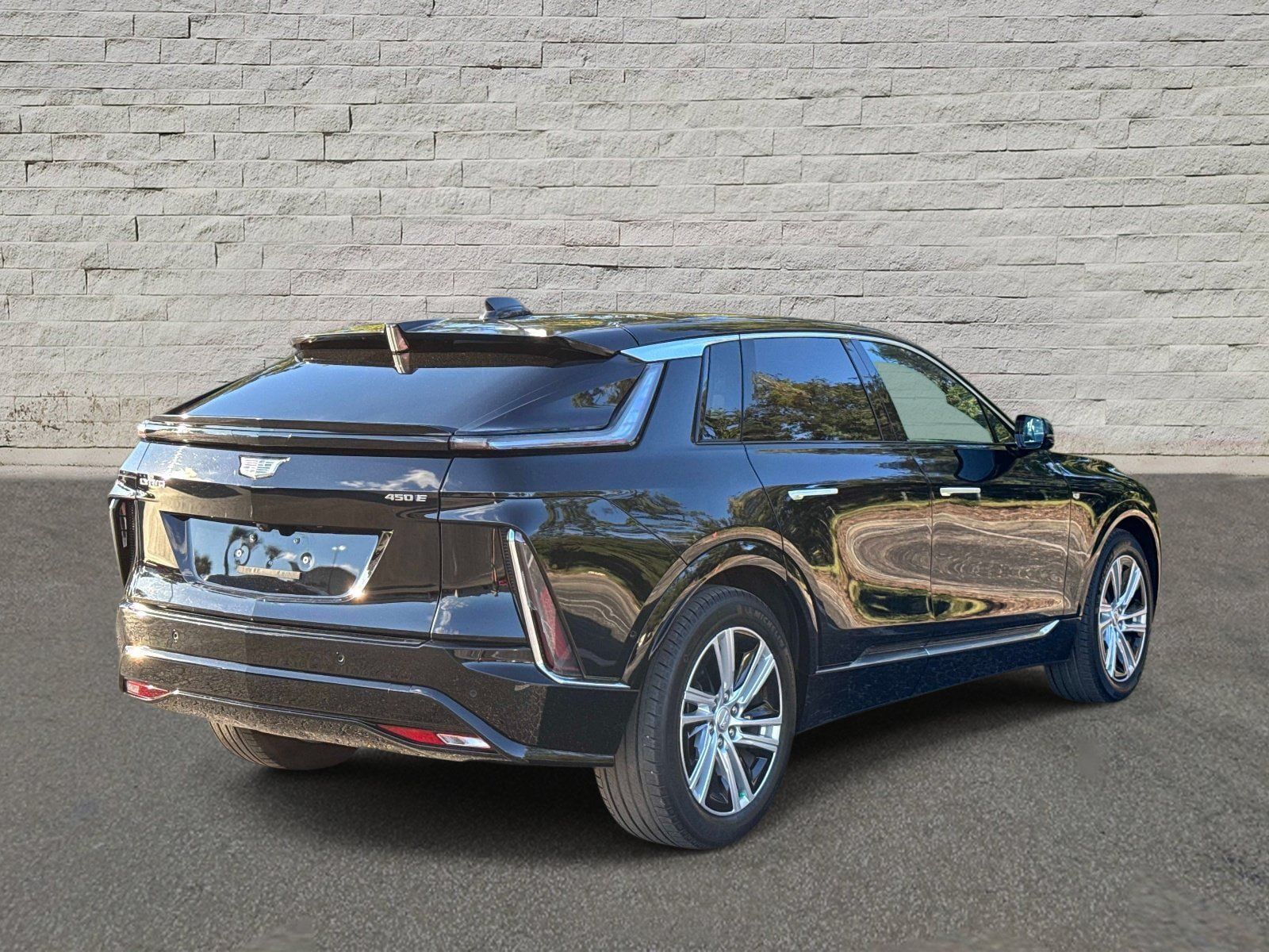 Used 2024 Cadillac Lyriq Tech w/ Driver Assist Package RWD image 4