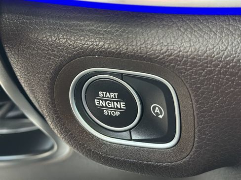 Used 2023 Mercedes-Benz GLS 450 4MATIC image 32