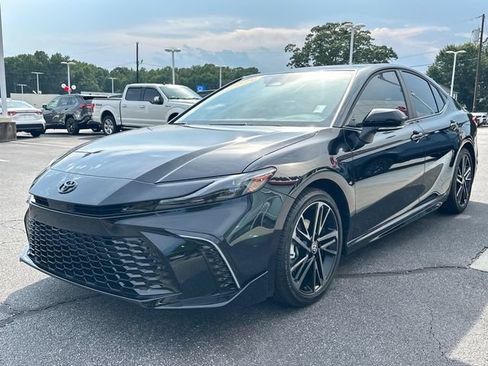 Used 2026 Toyota Camry XSE FWD image 7