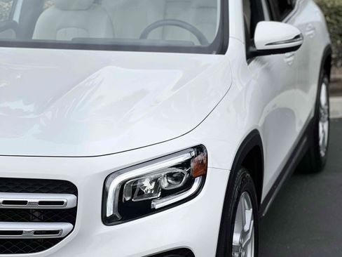 Used 2020 Mercedes-Benz GLB 250 4MATIC image 35