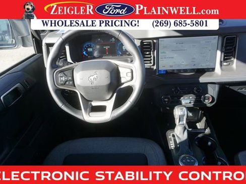 Used 2025 Ford Bronco Big Bend image 12