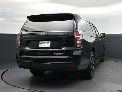Used 2023 Chevrolet Suburban RST w/ Luxury Package AWD/4WD image 7