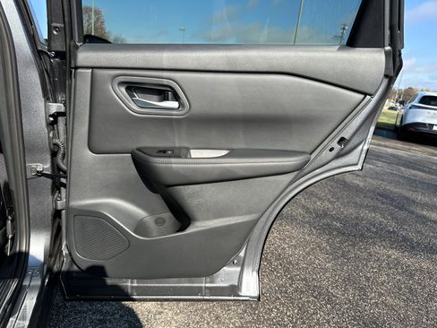 Used 2026 Nissan Rogue SV image 16