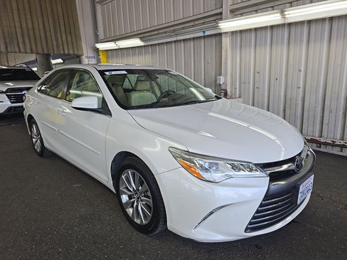 Used 2017 Toyota Camry XLE w/ Advanced Technology Package FWD image 3