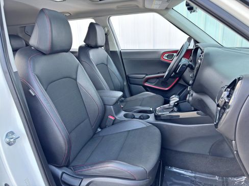 Used 2022 Kia Soul Turbo image 33