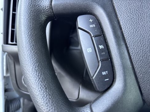 Used 2022 GMC Savana 2500 image 19