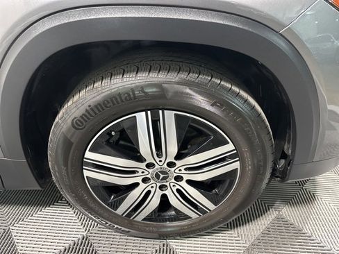 Used 2023 Mercedes-Benz EQB 300 4MATIC image 9