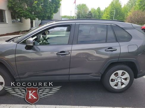 Used 2019 Toyota RAV4 LE w/ Carpet Mat Package FWD image 2