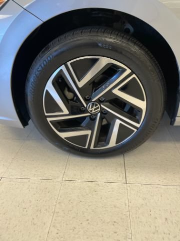 Used 2023 Volkswagen Jetta SEL FWD image 38