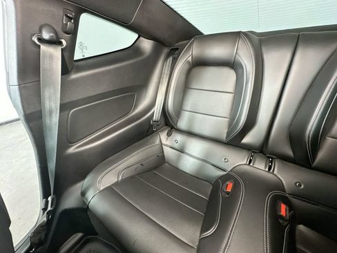 Used 2022 Ford Mustang GT Premium w/ Equipment Group 401A RWD image 12