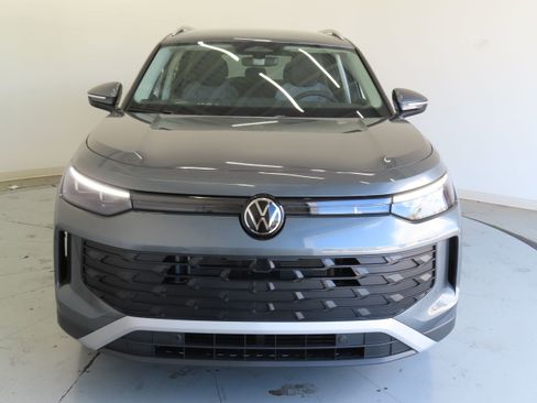 New 2026 Volkswagen Tiguan S image 10