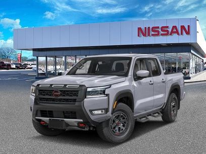 New 2025 Nissan Frontier PRO-4X w/ Tow Package