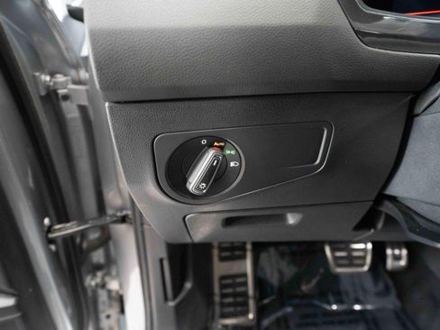 Used 2022 Volkswagen Tiguan SE R-Line AWD/4WD image 11