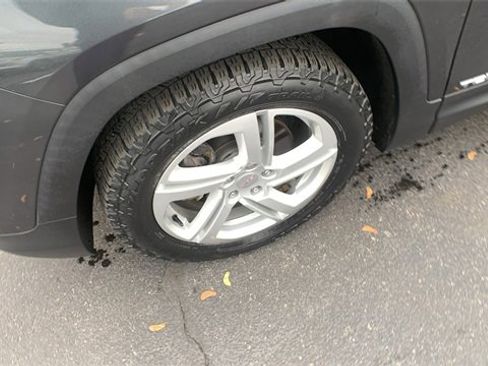 Used 2019 GMC Terrain SLE image 29