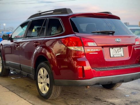Used 2011 Subaru Outback 2.5i Premium w/ All-Weather Pkg image 4