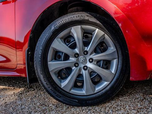 Used 2020 Toyota Corolla LE image 13