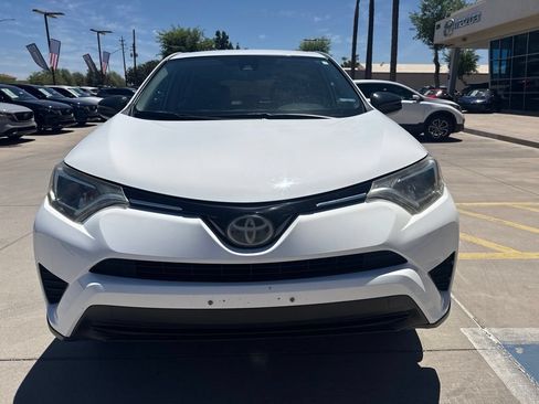 Used 2018 Toyota RAV4 LE w/ All Weather Liner Package FWD image 2