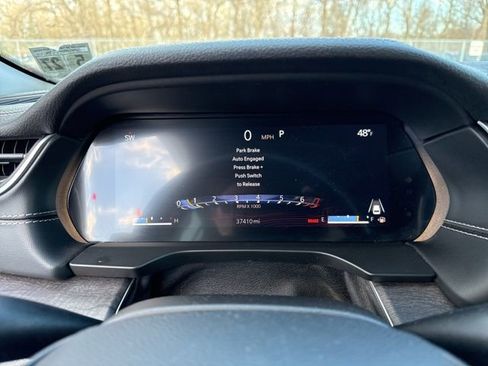 Certified 2022 Jeep Grand Cherokee Limited w/ Luxury Tech Group II image 12