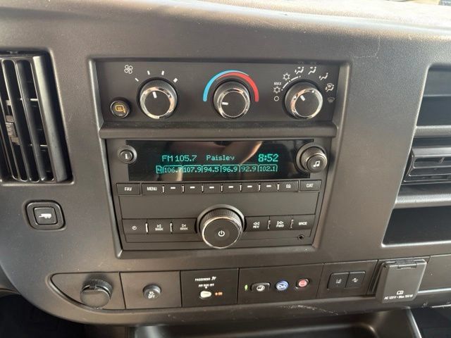 Used 2025 Chevrolet Express 3500 LT w/ LT Preferred Equipment Group RWD image 27