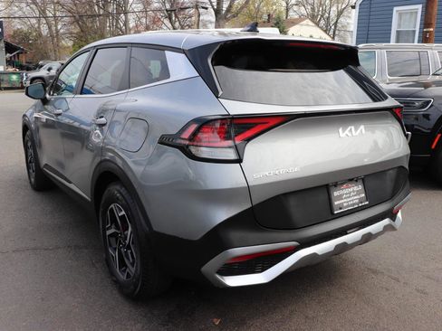 Used 2024 Kia Sportage LX image 3