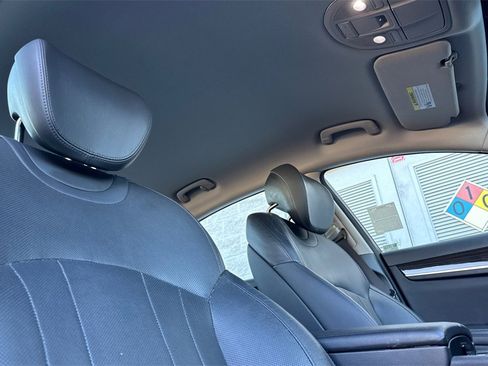 Used 2017 Genesis G80 3.8 image 16