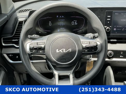 Used 2023 Kia Sportage LX FWD image 18