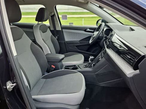 Used 2024 Volkswagen Taos S FWD image 18