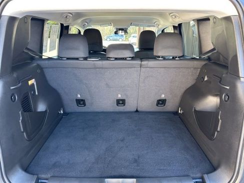 Used 2023 Jeep Renegade Latitude image 9