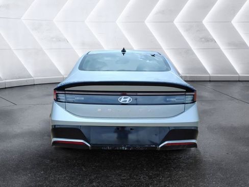 Used 2025 Hyundai Sonata SEL FWD image 4