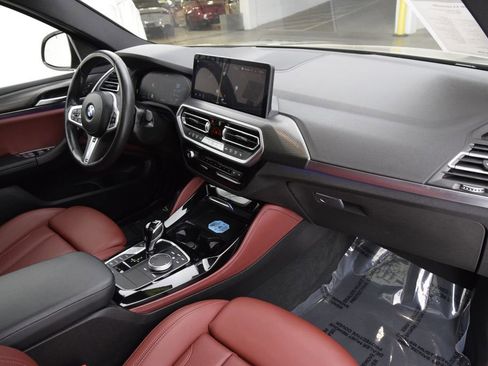 Used 2024 BMW X4 xDrive30i w/ Premium Package image 15