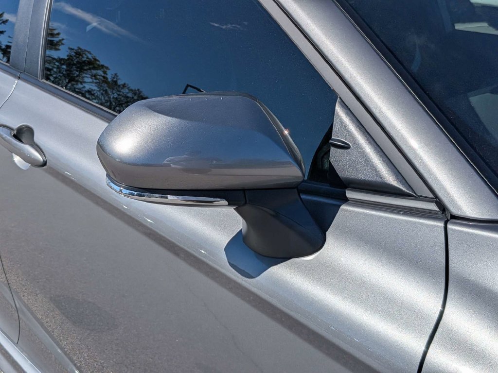 Used 2026 Toyota Camry SE FWD image 11