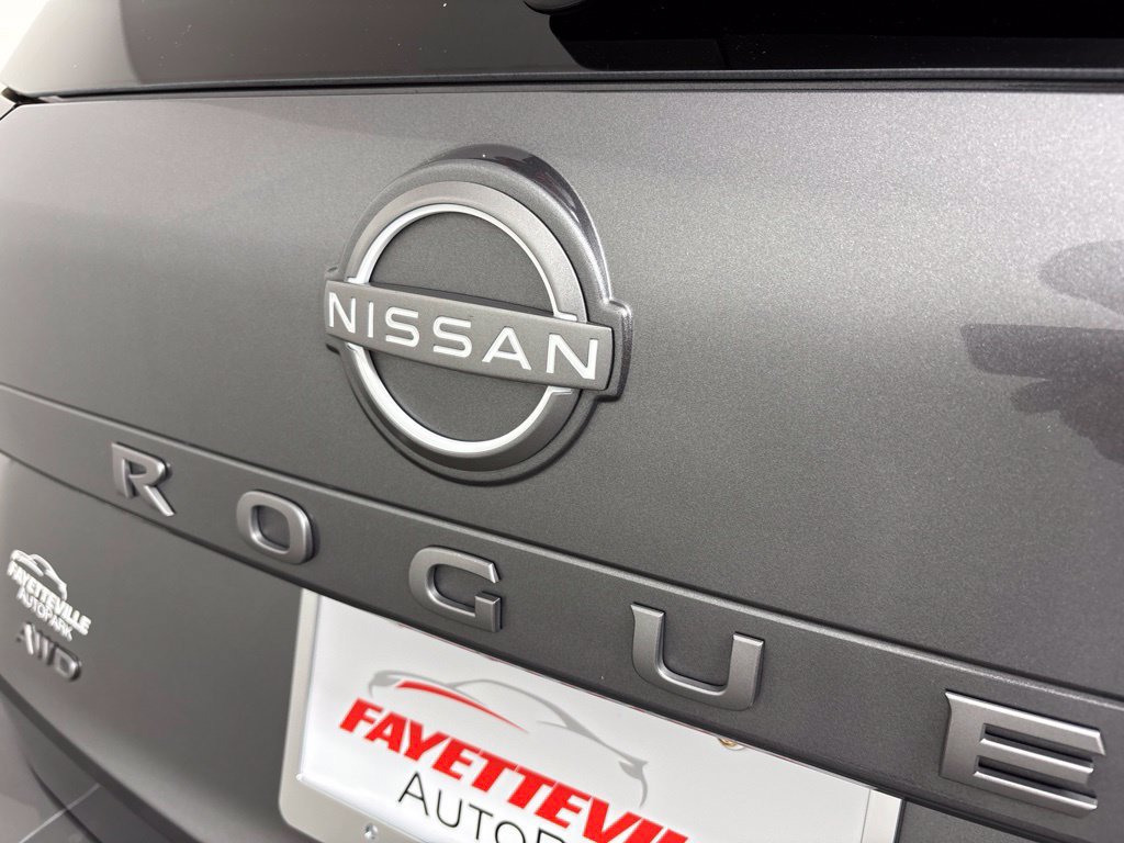 Used 2024 Nissan Rogue S AWD/4WD image 4
