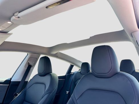 Used 2025 Tesla Model 3 Long Range RWD image 21