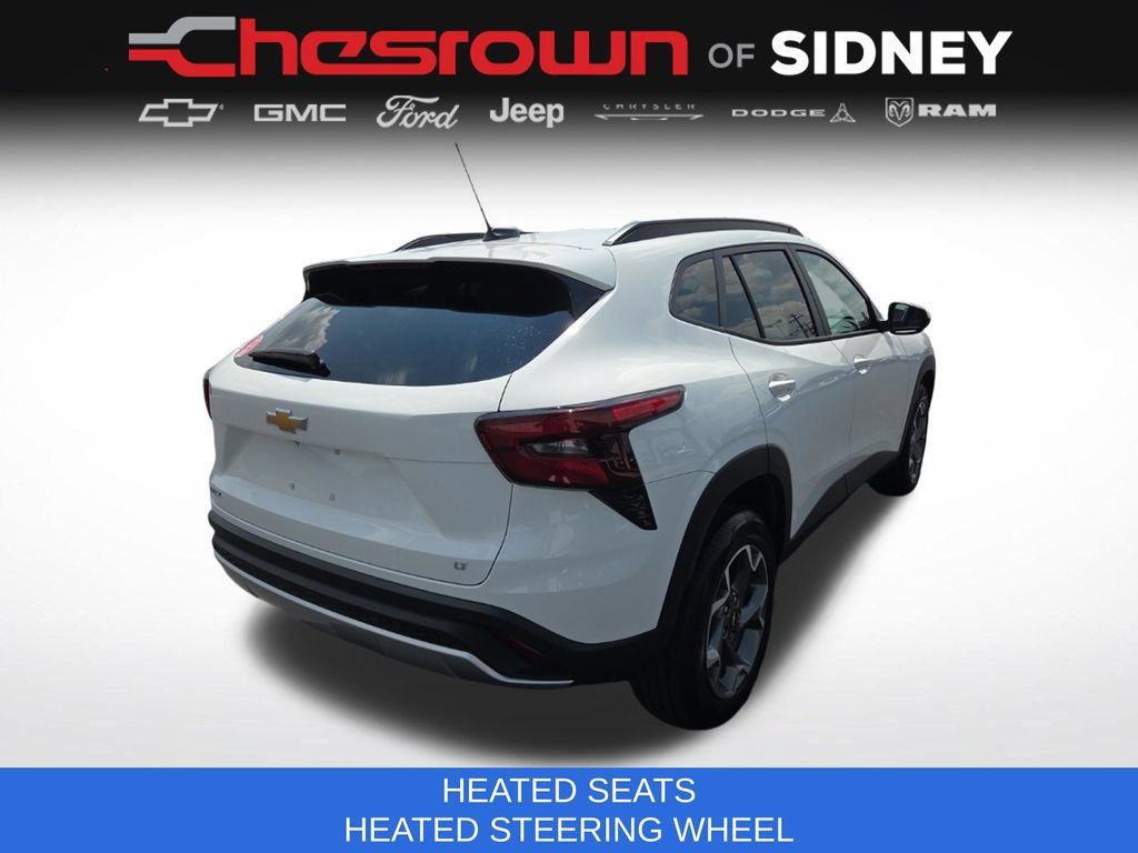 Used 2025 Chevrolet Trax LT w/ LT Convenience Package FWD image 5