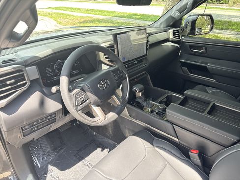 Used 2026 Toyota Tundra Limited AWD/4WD image 17