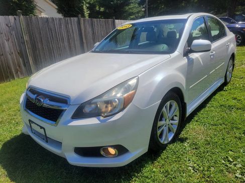 Used 2013 Subaru Legacy 3.6R Limited image 9
