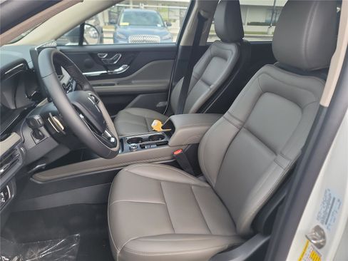 New 2026 Lincoln Corsair Premiere FWD image 10
