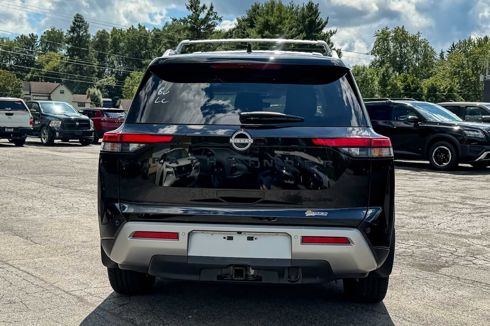 Certified 2024 Nissan Pathfinder SL w/ SL Premium Package AWD/4WD image 4