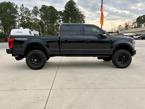 Used 2022 Ford F250 Lariat w/ Tremor Off-Road Package image 5