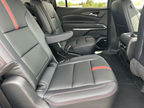 New 2026 Chevrolet Traverse RS w/ LPO, Floor Liner Package AWD/4WD image 17