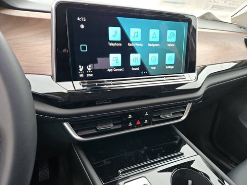 New 2026 Volkswagen Atlas SE FWD image 11