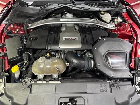 Used 2019 Ford Mustang GT Premium w/ GT Performance Package RWD image 9