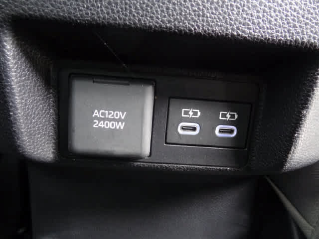 Used 2025 Toyota Tacoma TRD Sport w/ TRD Sport Upgrade Package AWD/4WD image 11