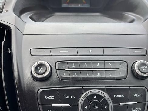 Used 2019 Ford Escape S image 12